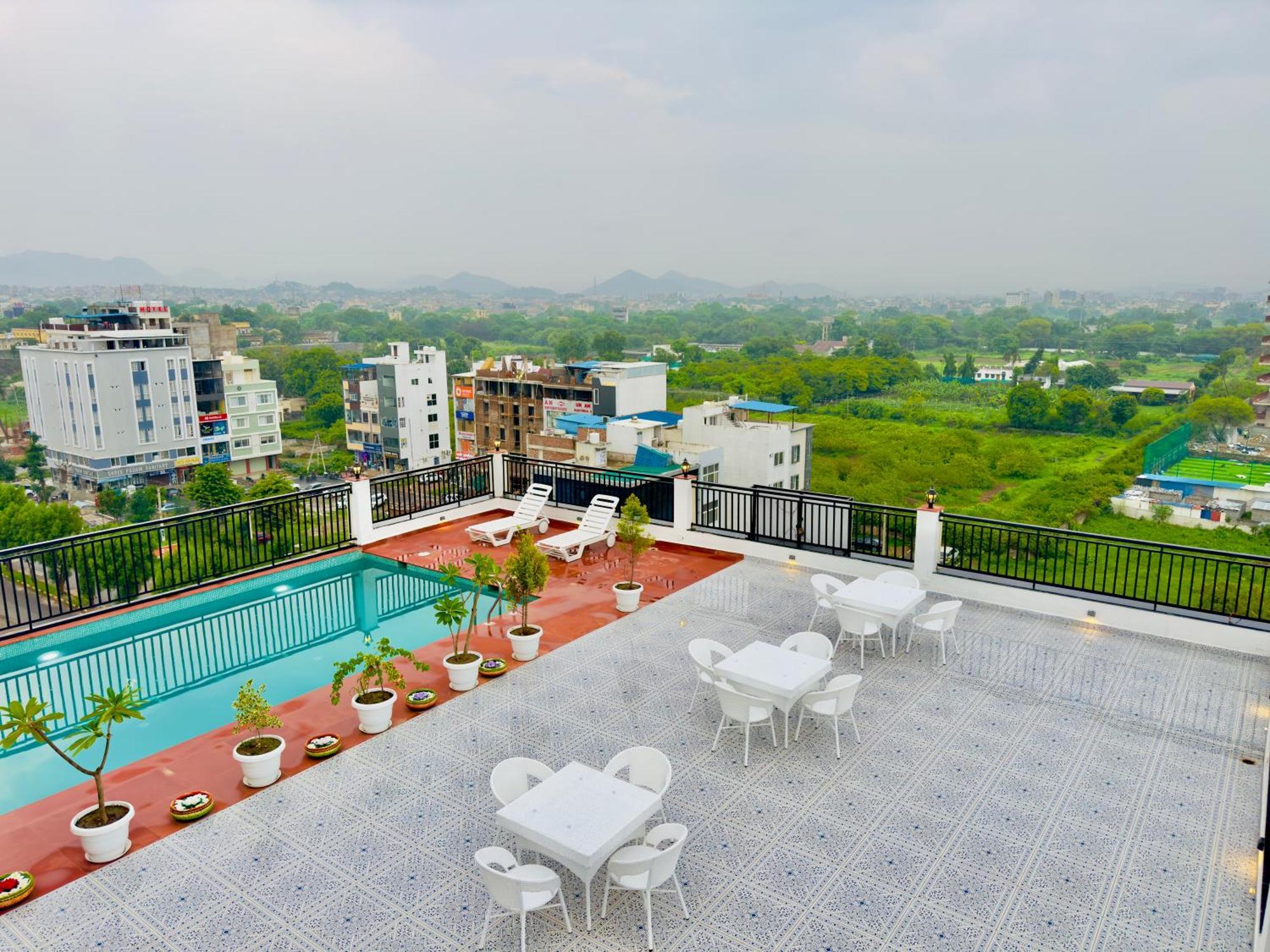 Hotel Arun 4*
