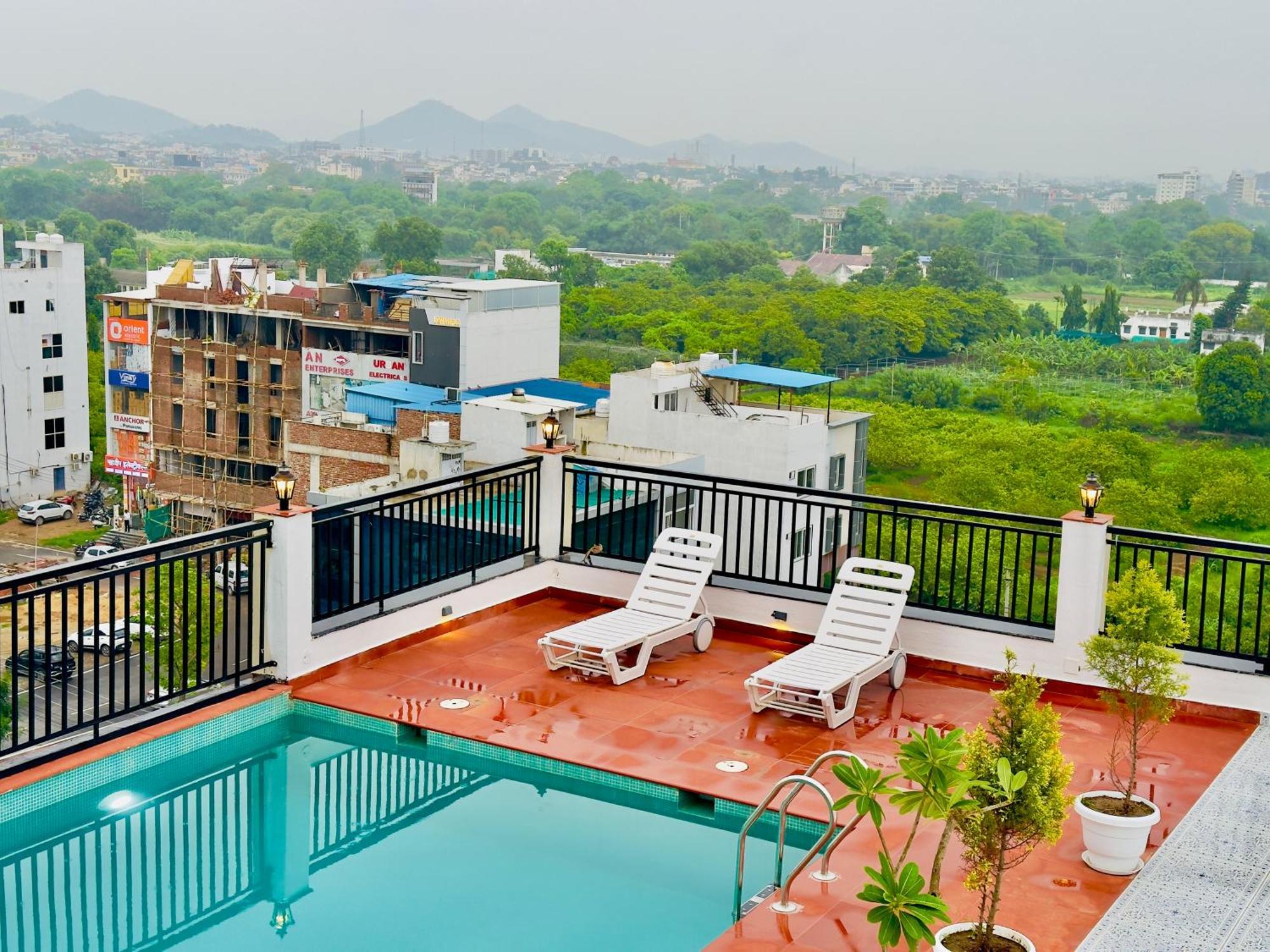 Hotel Arun Hotel 4*